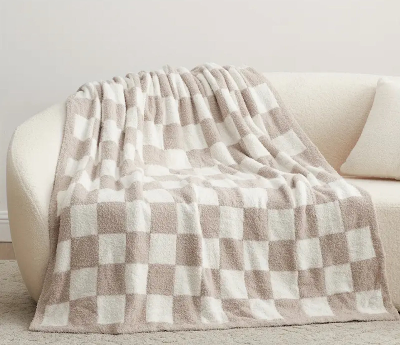 Beige & White Checkered Blanket