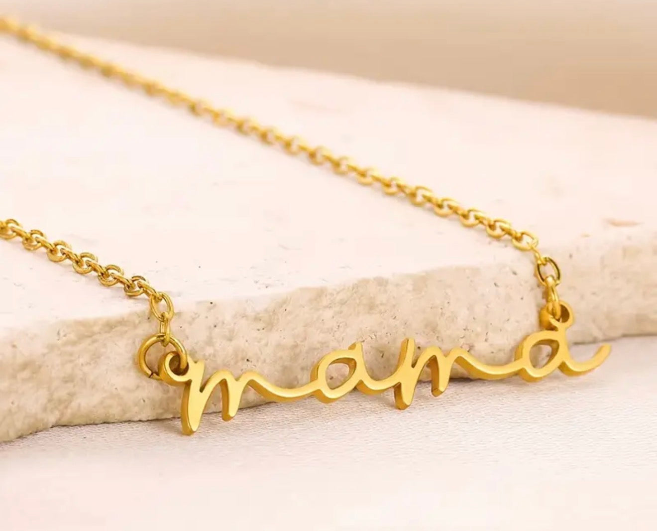 Mama Necklace
