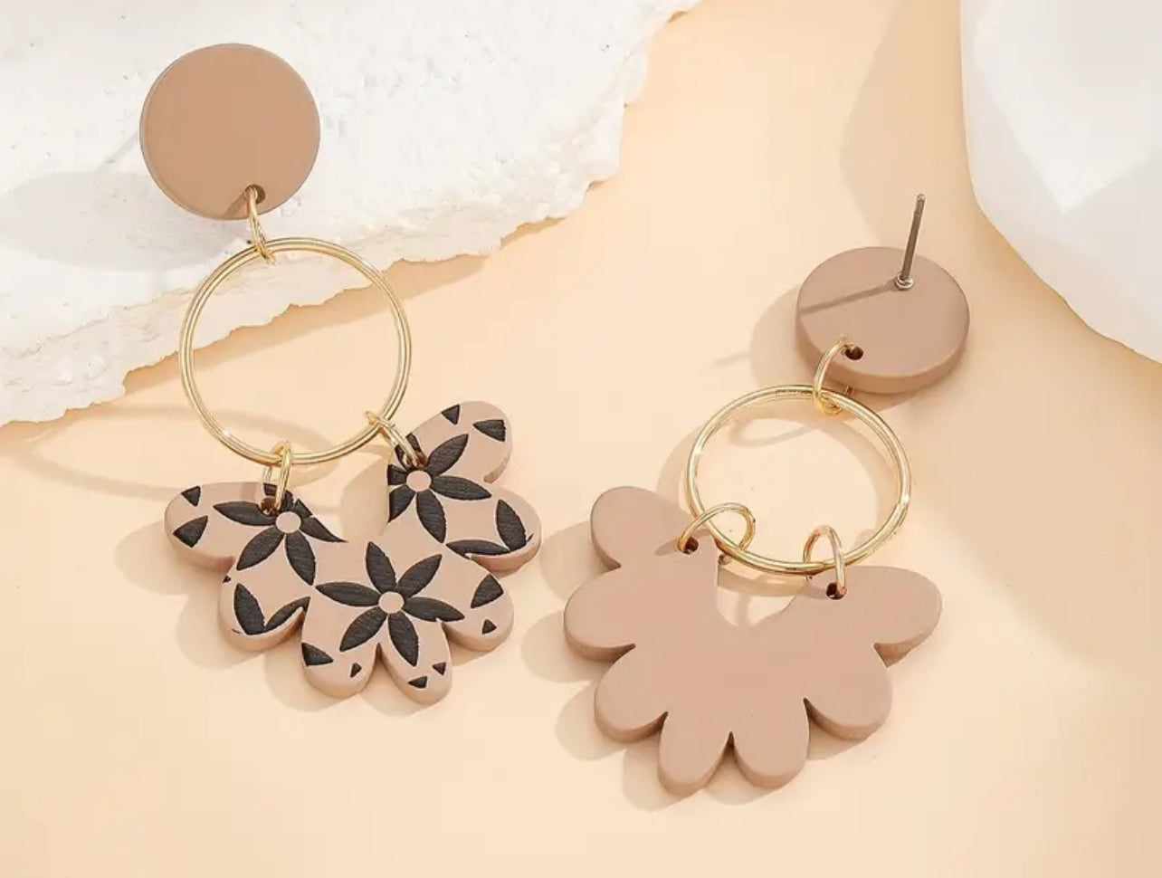 Tan & Black Floral Gold Circle Dangle Earrings